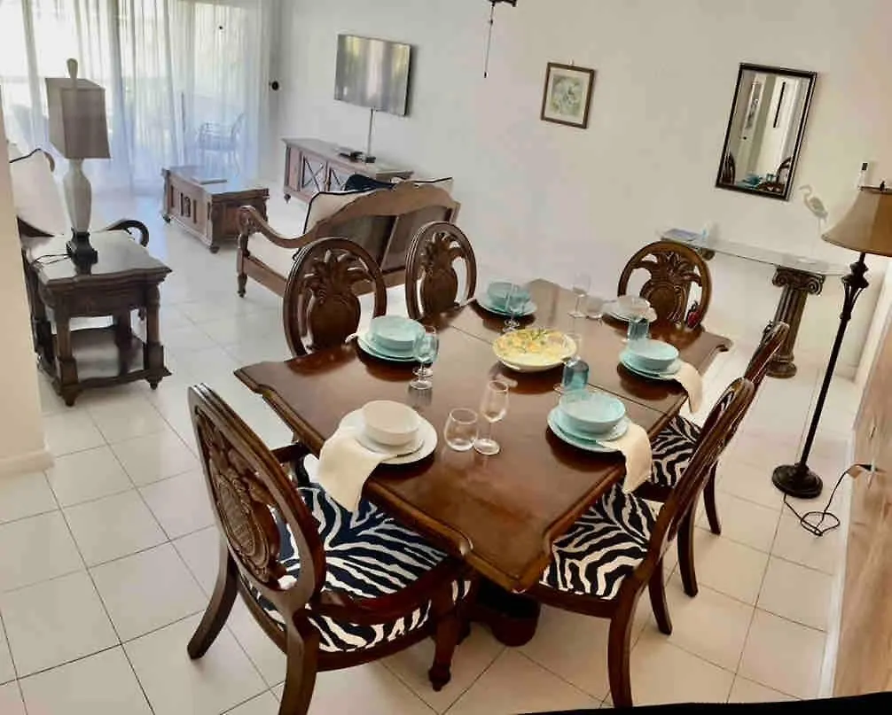 Beachfront 3 Bedroom House Tower Isle