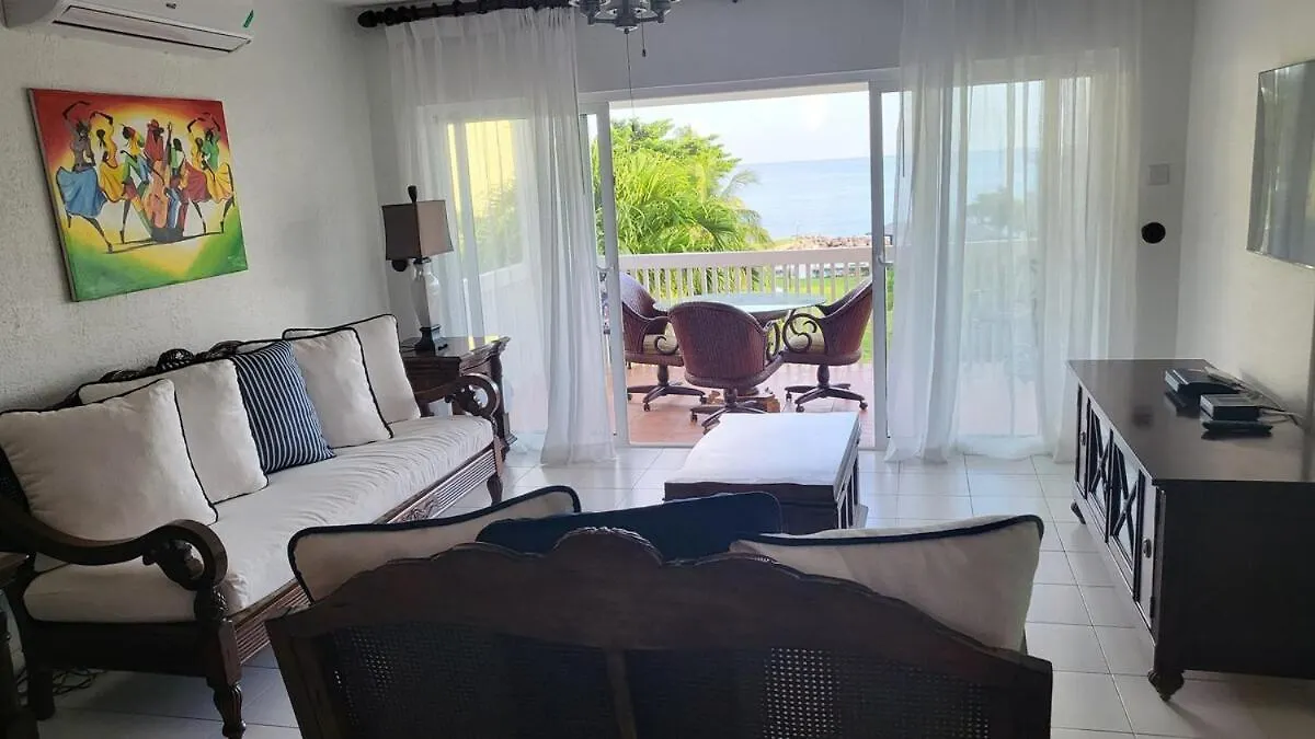 Holiday home Beachfront 3 bedroom house Tower Isle Jamaica